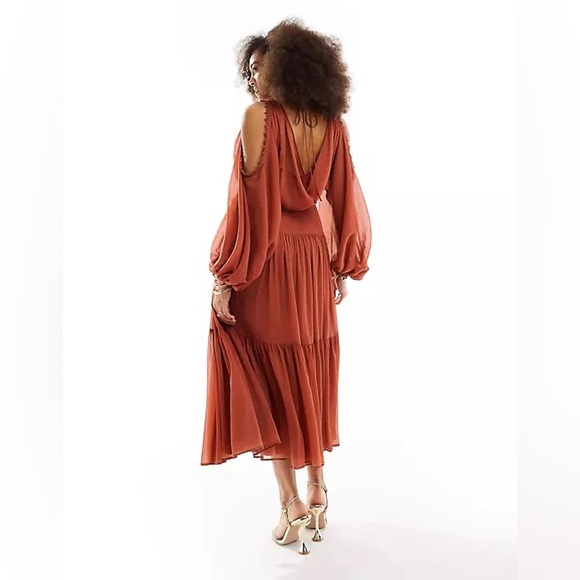 ASOS DESIGN cold shoulder tiered midi dress with lace insert in rust - Picture 3 of 6